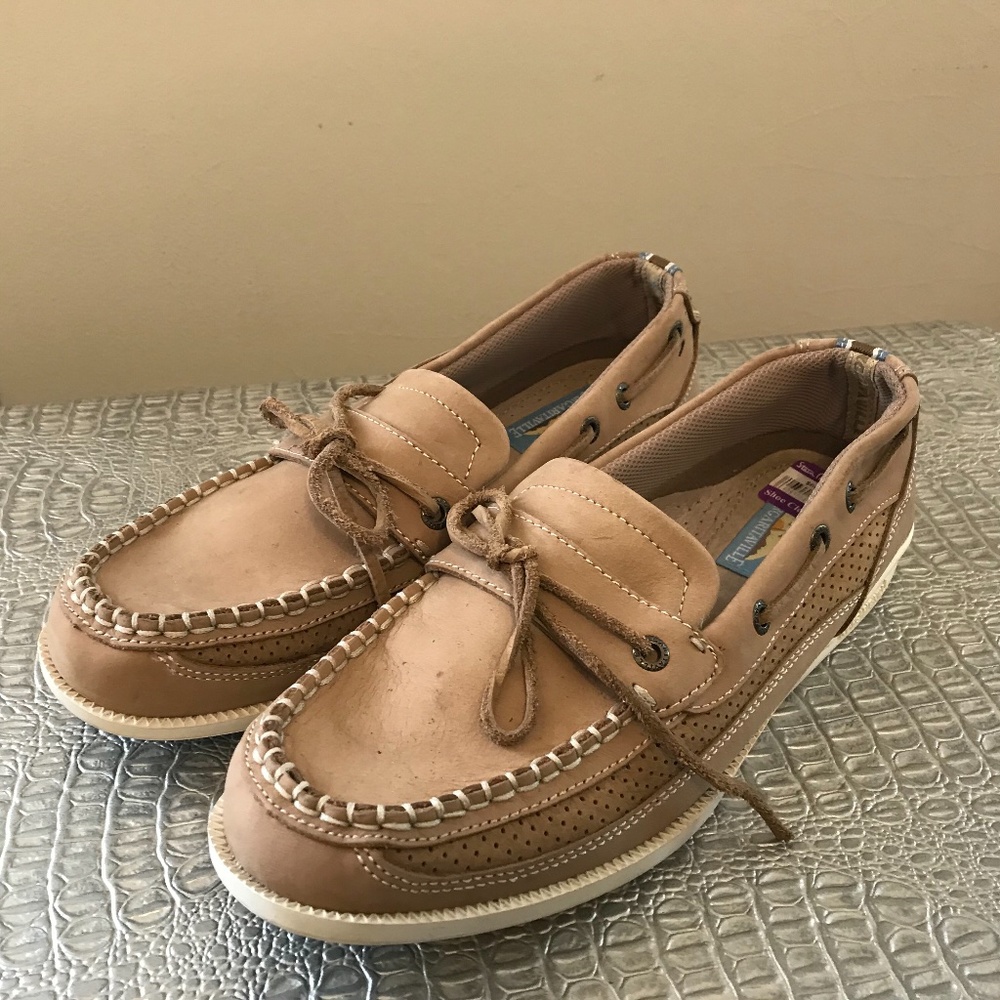 Margaritaville Women’s boat shoes (Size 10)